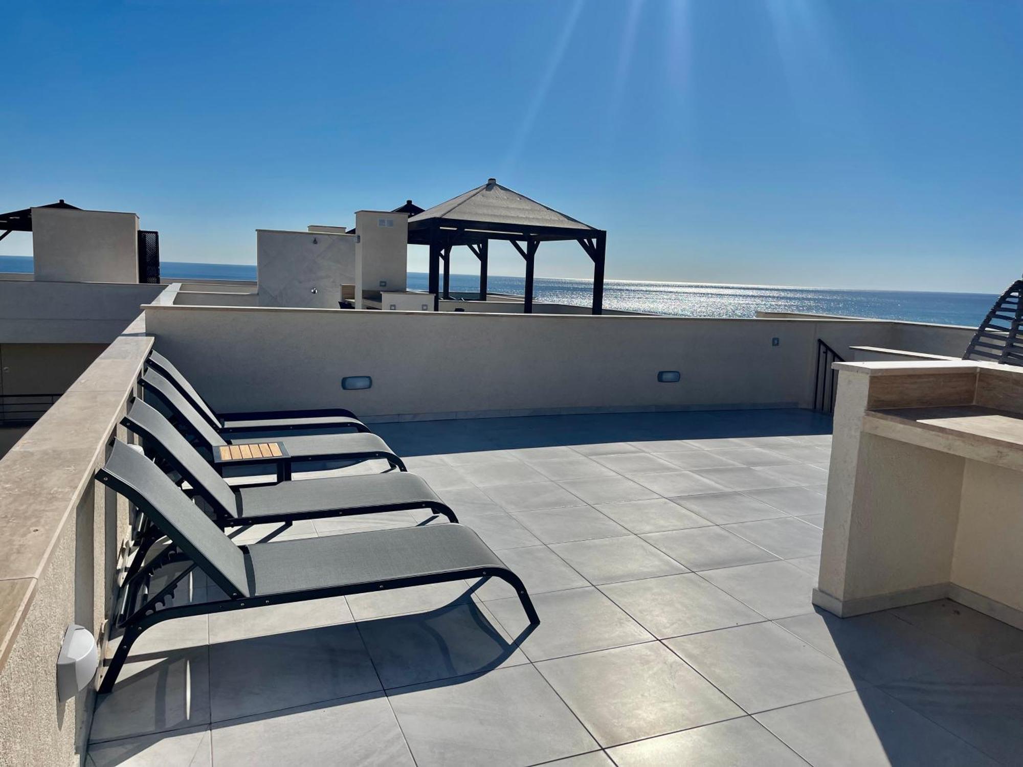 Relaxing Penthouse Suites By The Sea Vokolidha Eksteriør bilde
